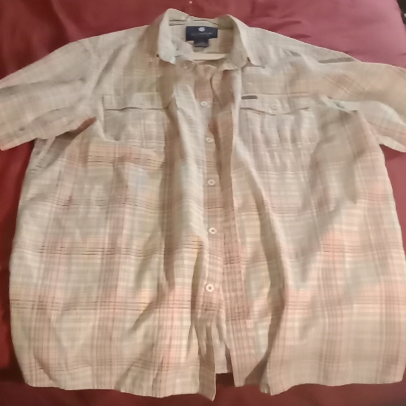 Classic short sleeve button down - Picture 2 of 2
